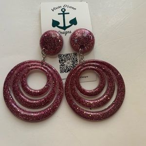 Red glitter 70’s theme earrings (1629)